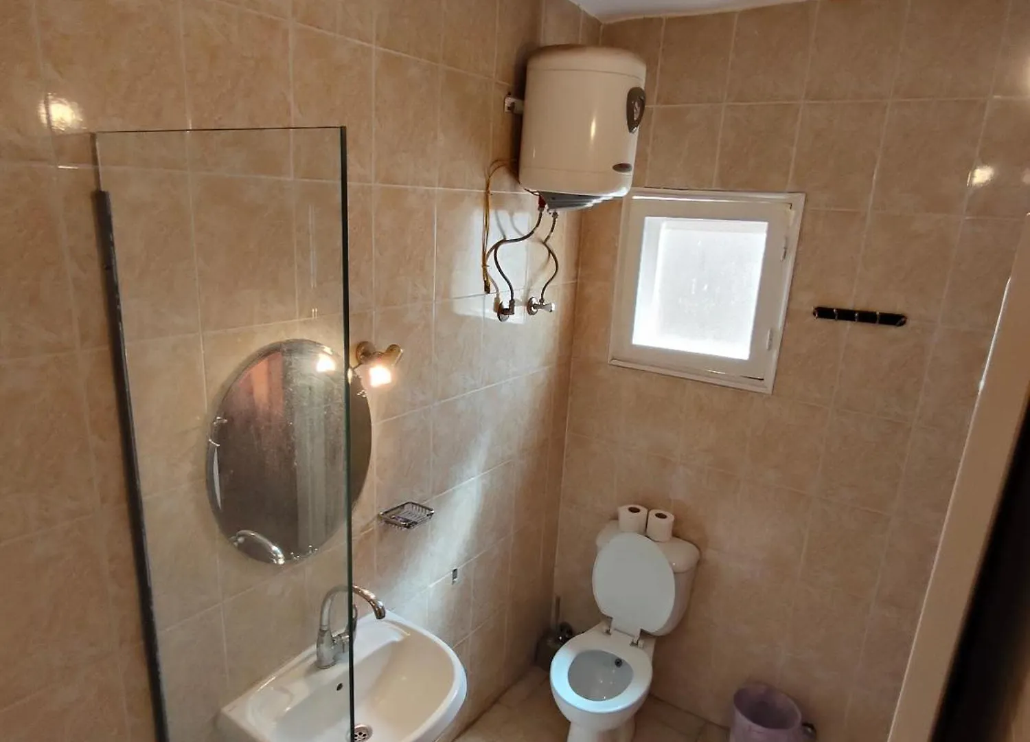 Kr Hotel Luksor