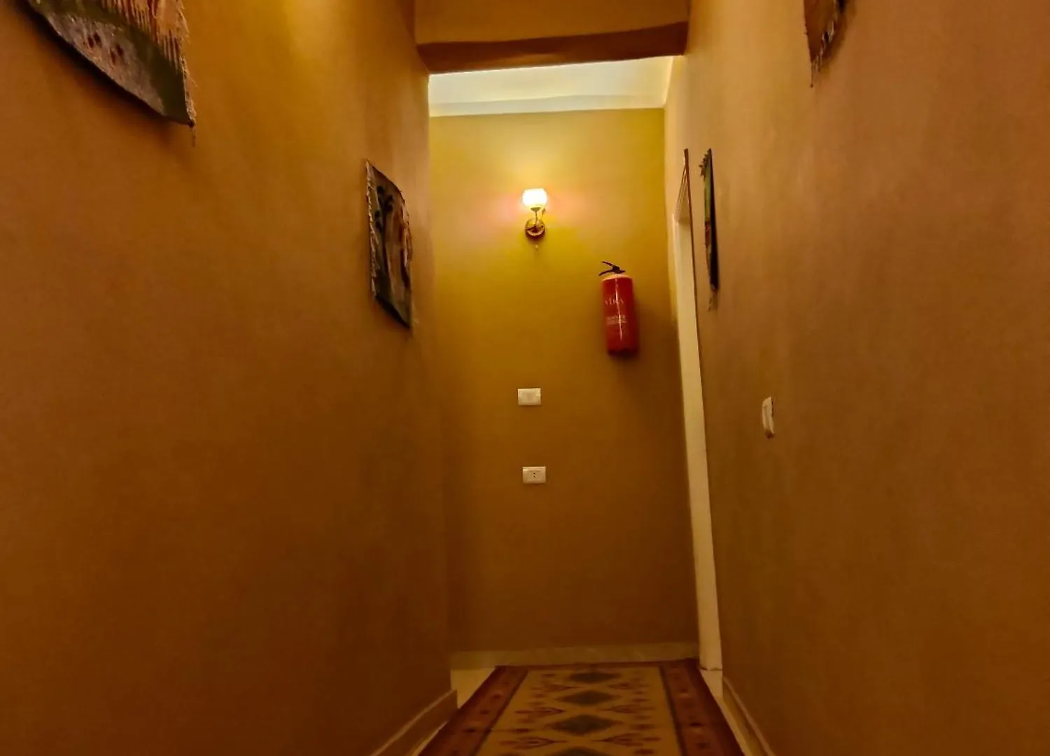 Kr Hotel Luksor