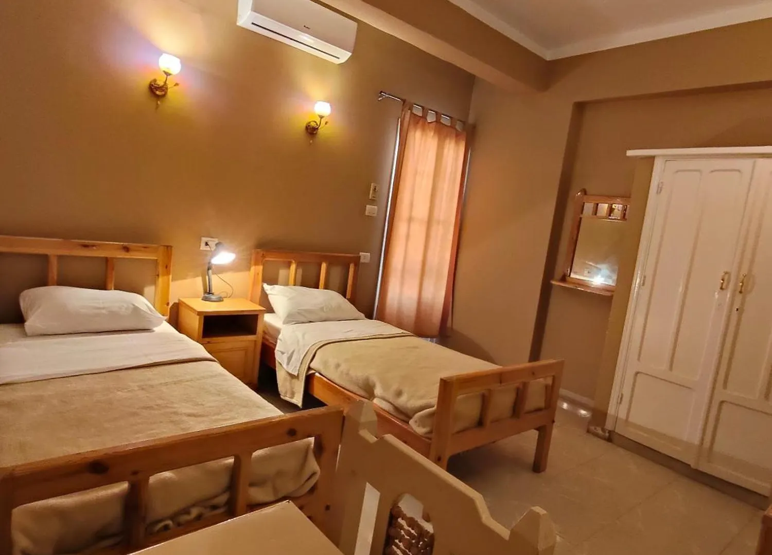 Kr Hotel Luksor